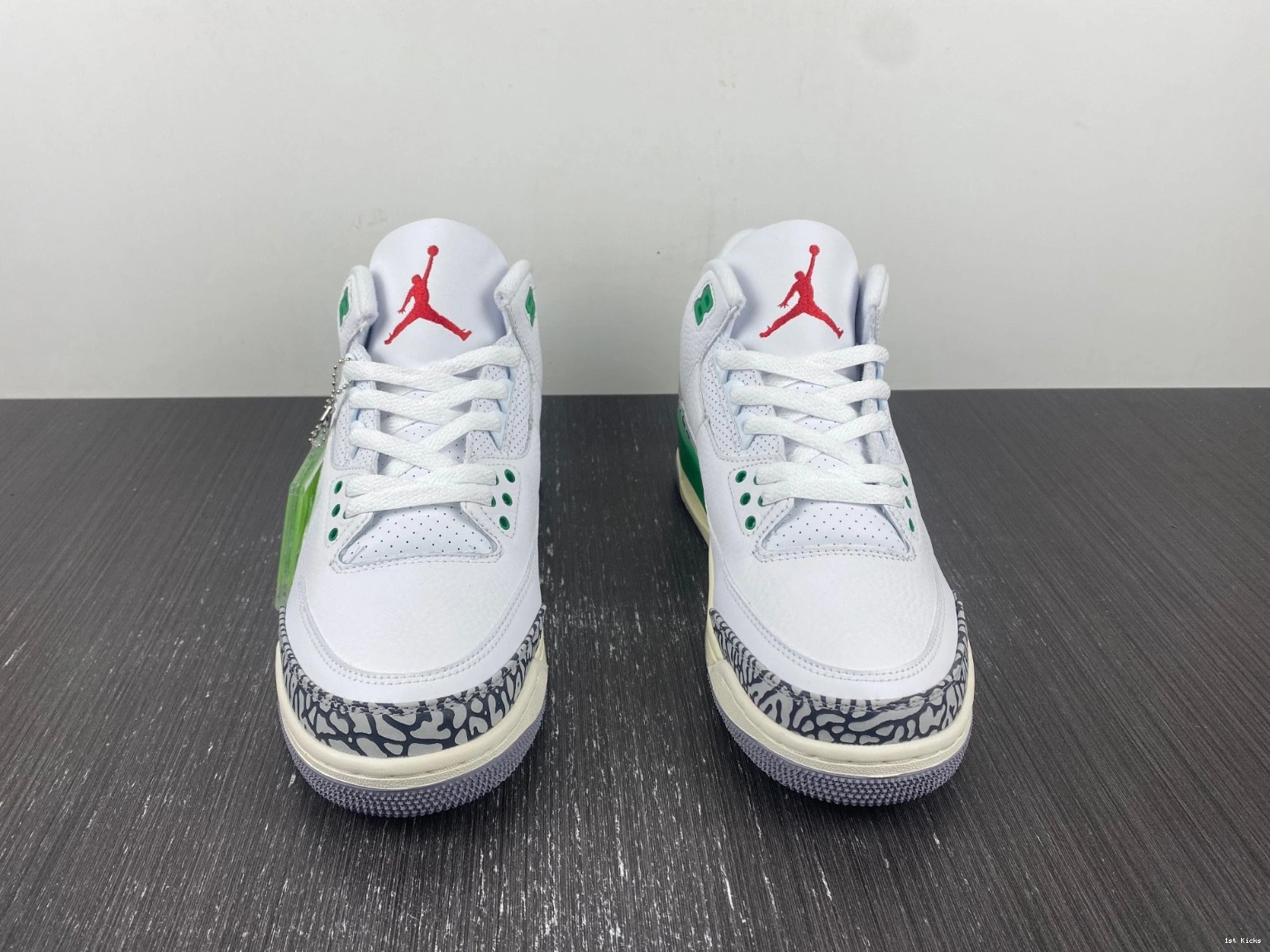 CK9246-136 Air Lucky 3 Jordan Green WMNS 0430